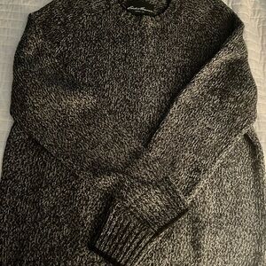 Men’s Black and Gray Sweaters XL